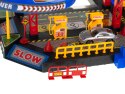 Parking samochodowy garaż wielopoziomowy piętrowy stacja benzynowa myjnia Parking samochodowy garaż wielopoziomowy piętrowy stacja benzynowa myjnia