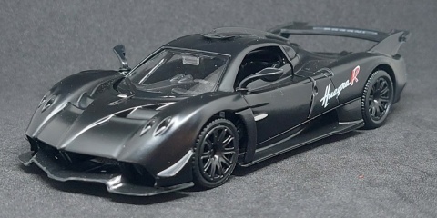Pagani Huayra R Black Auto Kolekcjonerskie Samochód napęd Pull-Back 1:32