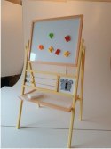 Tablica suchościeralna kredowa dwustronna z liczydłami zegarkiem półką brzoskwiniowa 30 x 56 x 90 cm Tablica suchościeralna kredowa dwustronna z liczydłami zegarkiem półką brzoskwiniowa 30 x 56 x 90 cm